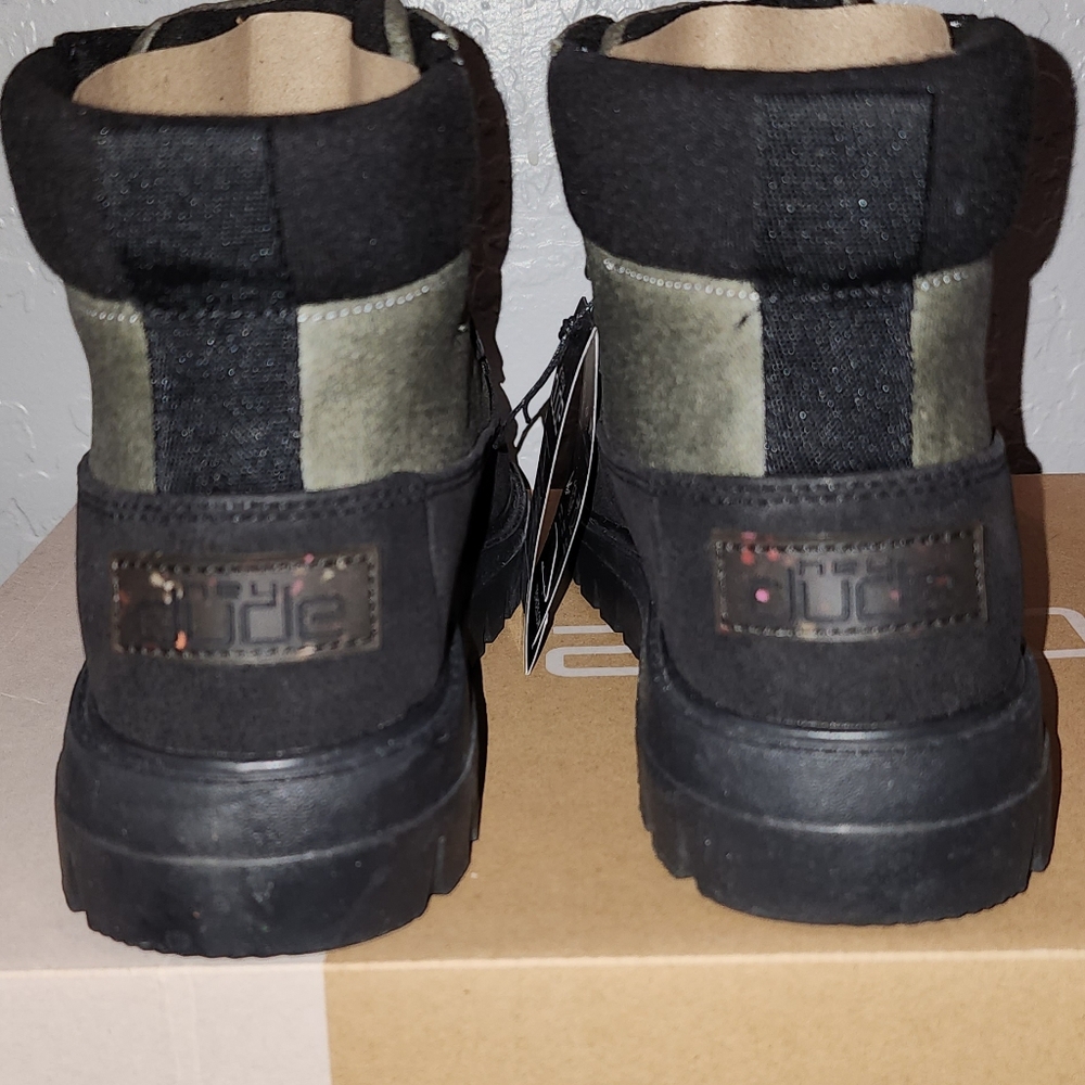 Hey Dude Tonya Eco Shield Ankle Boots Black Women’s 6 New In Box - Picture 5 of 7